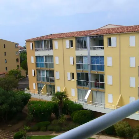 Apartmán De 2 Chambres A Avec Piscine Partagee A 1 Km De La Plage Agde